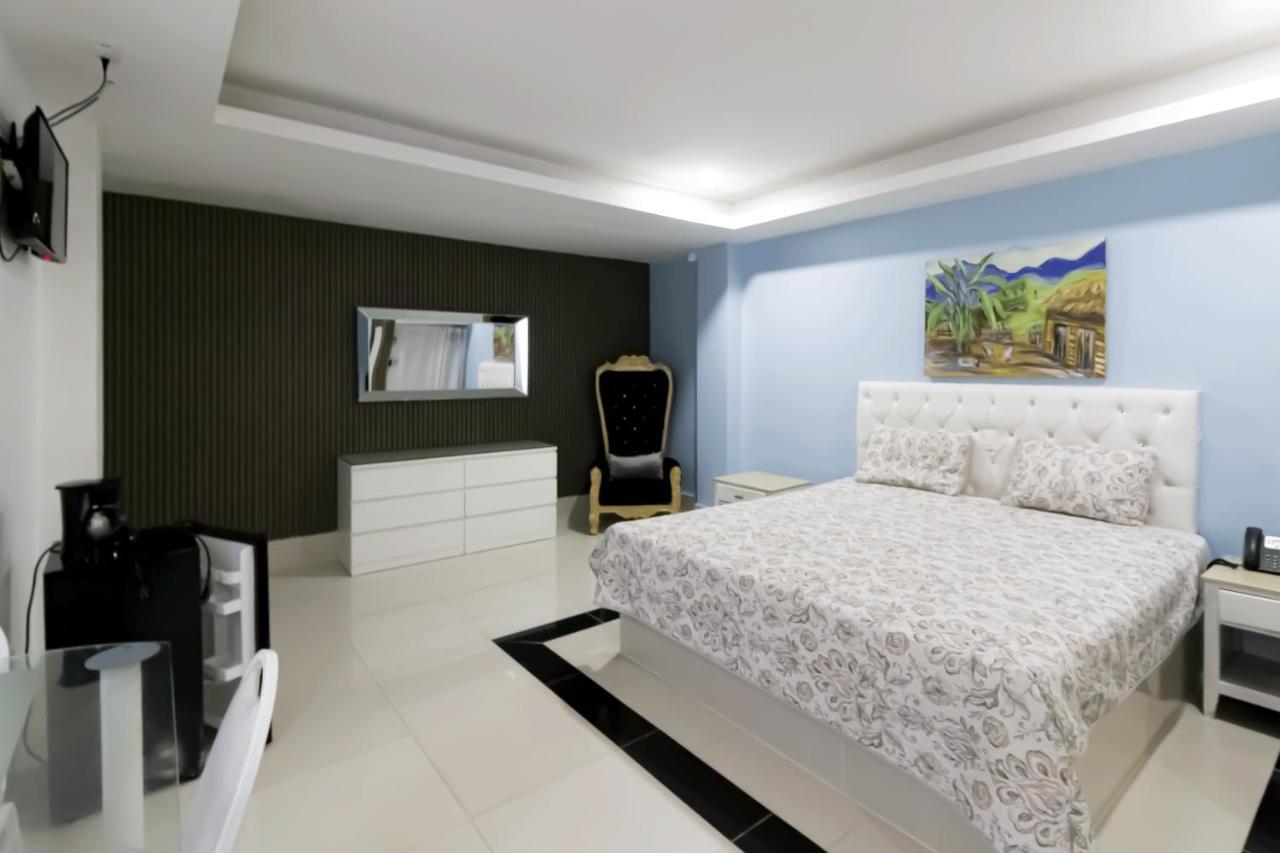 Hotel La Casona Dorada Санто-Доминго Экстерьер фото