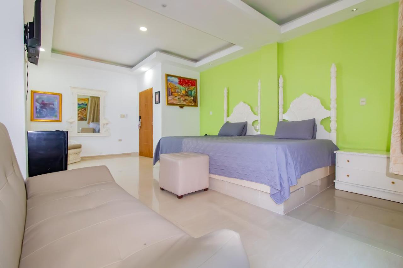 Hotel La Casona Dorada Санто-Доминго Экстерьер фото