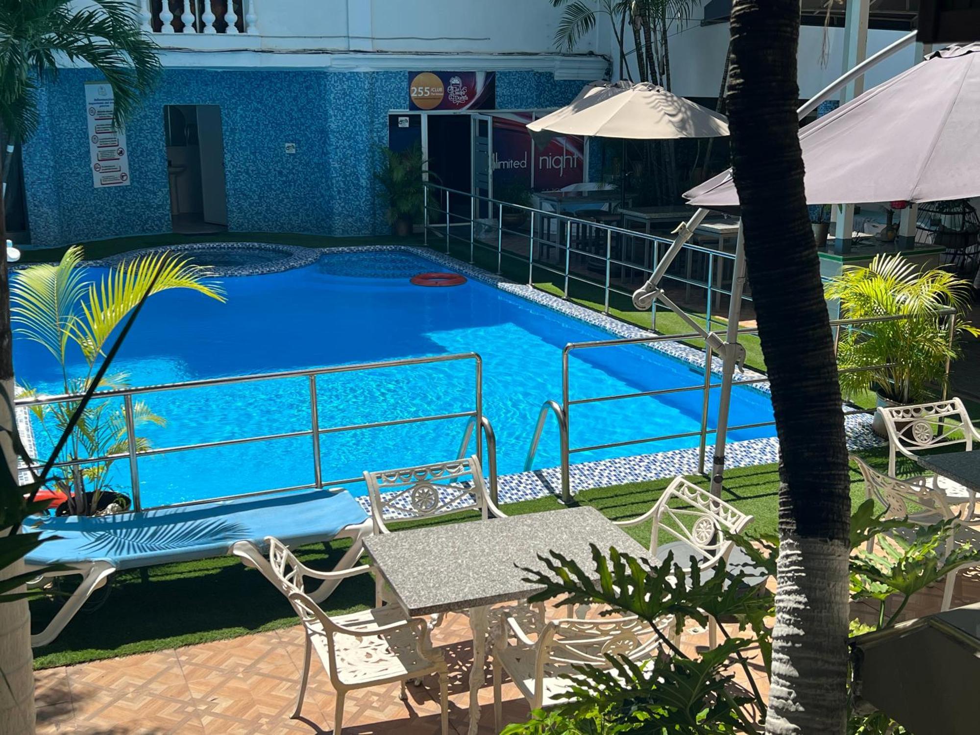 Hotel La Casona Dorada Санто-Доминго Экстерьер фото